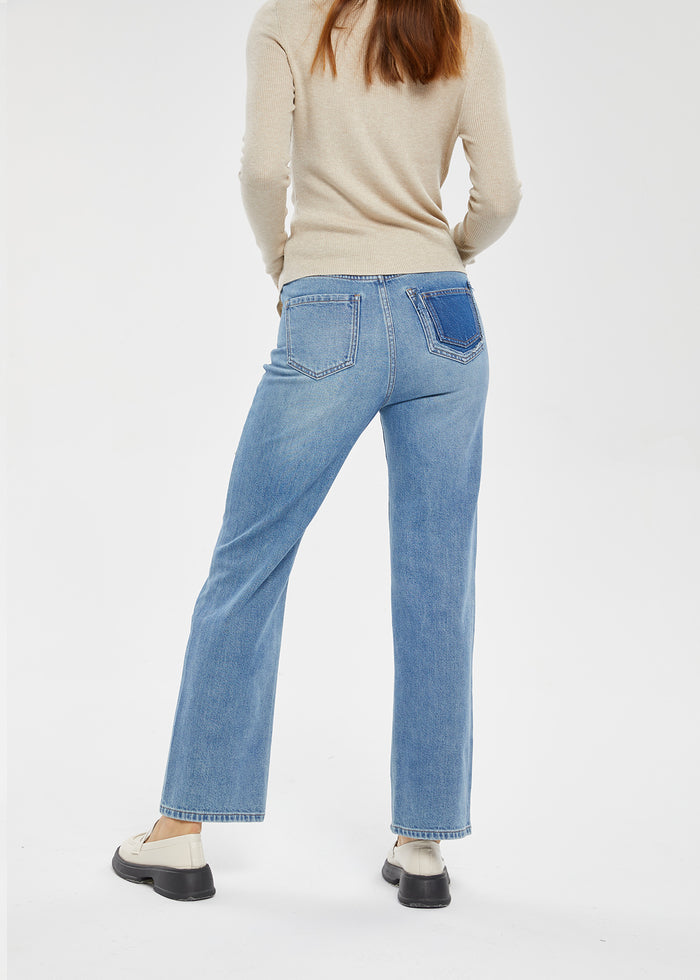 Women's Mid Rise Contrast Straight Jeans