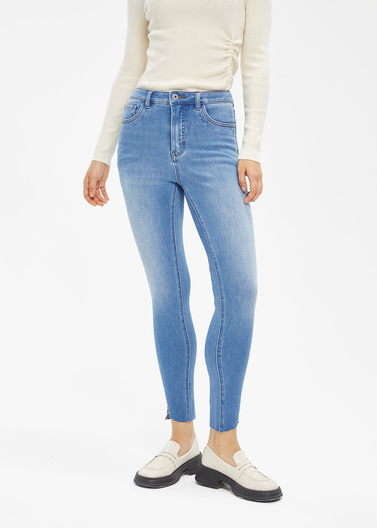 Women's Mid Rise Ankle Length Skinny Jeans