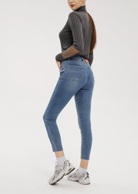 Women's Petite Mid Rise Brushed Basic Skinny Jeans